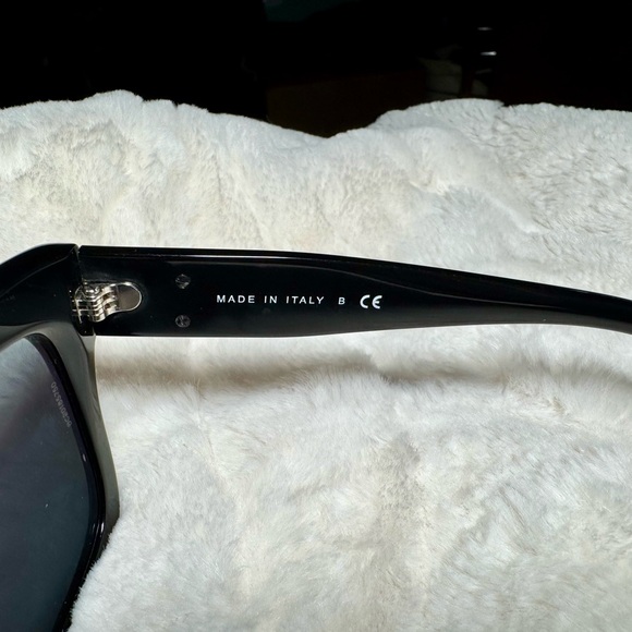 CHANEL Black Sunglasses main image 12